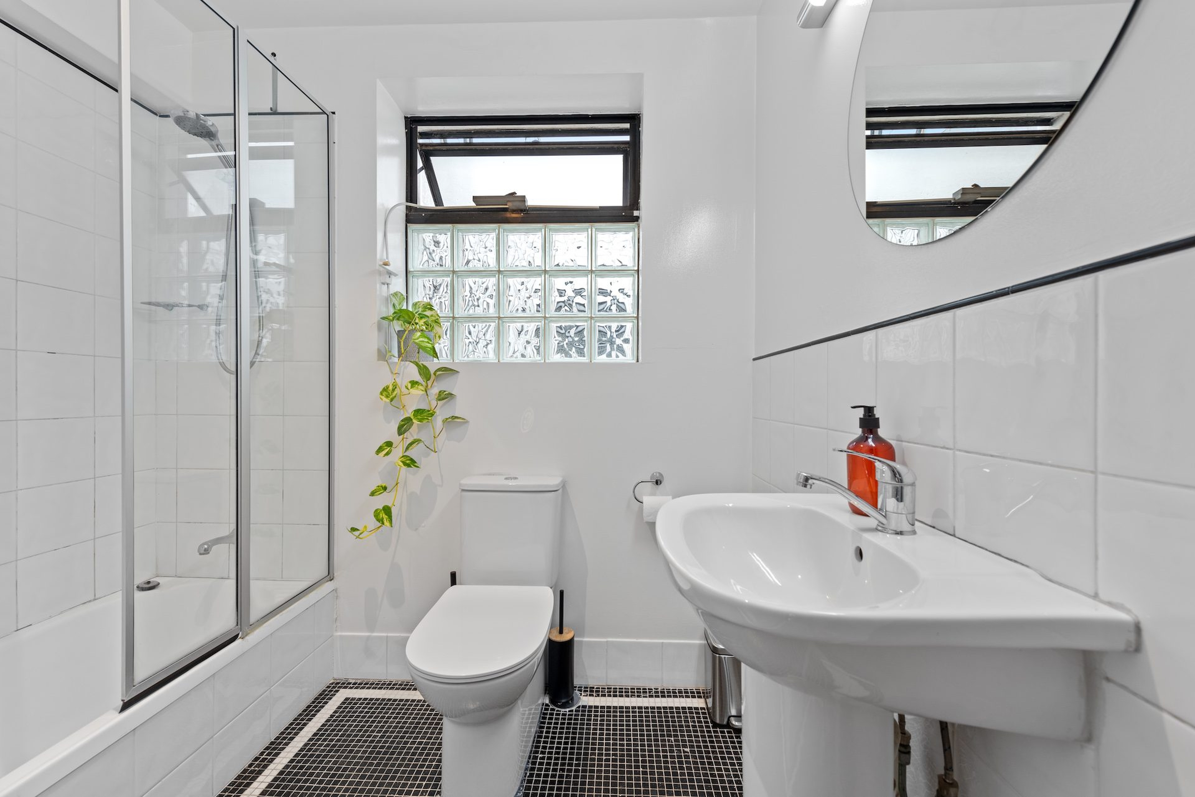 Marble ensuite